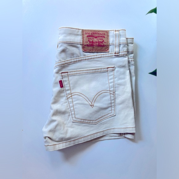 Vintage Levi’s Denim Shorts White Denim Shorts Size 5 JR Cotton Spandex - Picture 7 of 7